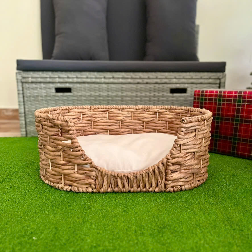 The Oval Hyacinth Pet Bed