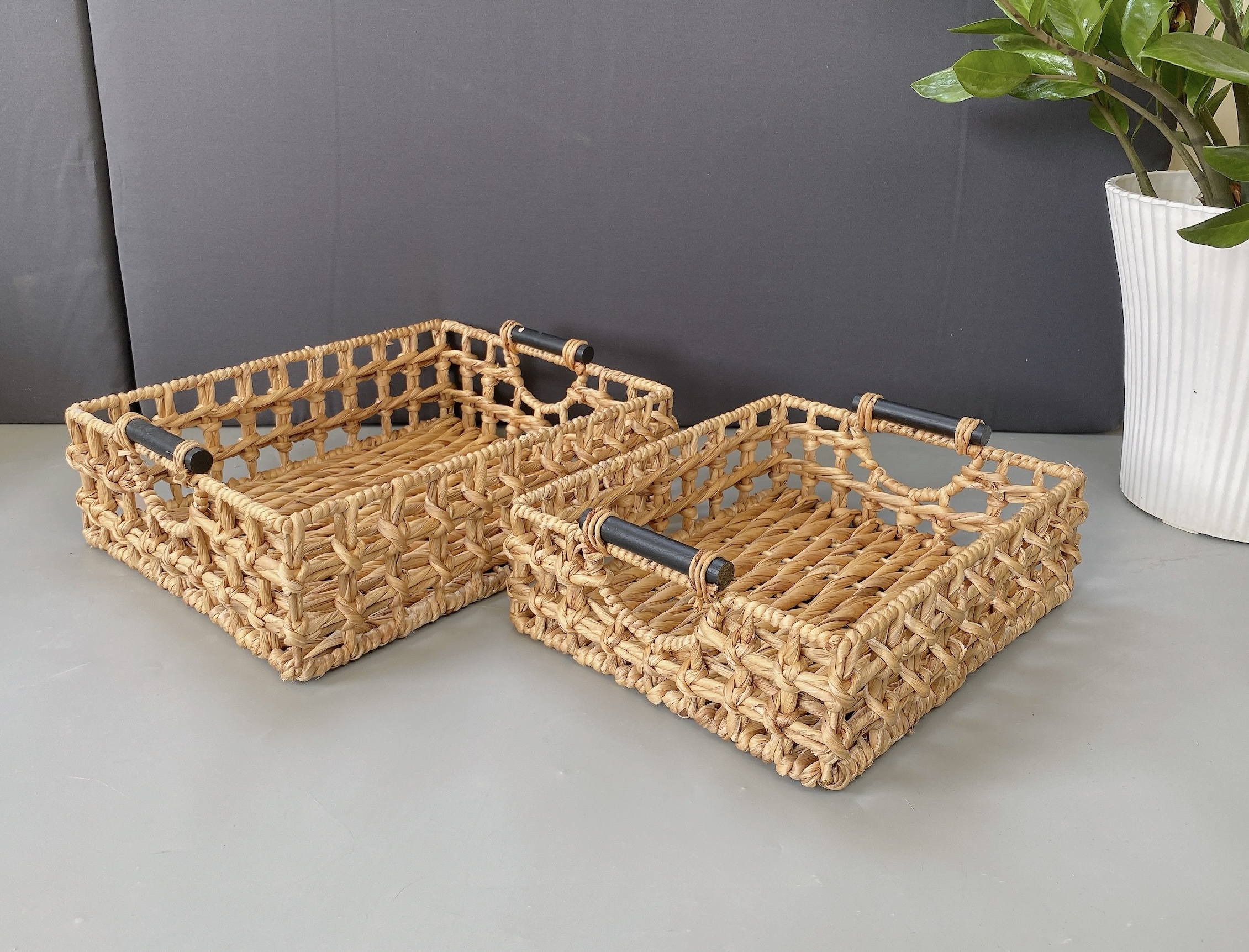 Set of 2 Hyacinth Baskets With Wood Handles